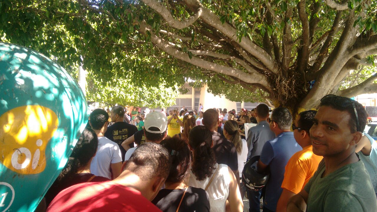 Dia hist�rico com grande ades�o
� Greve Geral na capital e no interior
