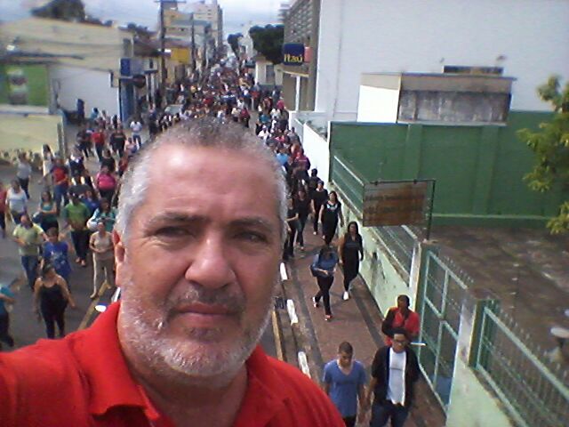 Dia hist�rico com grande ades�o
� Greve Geral na capital e no interior
